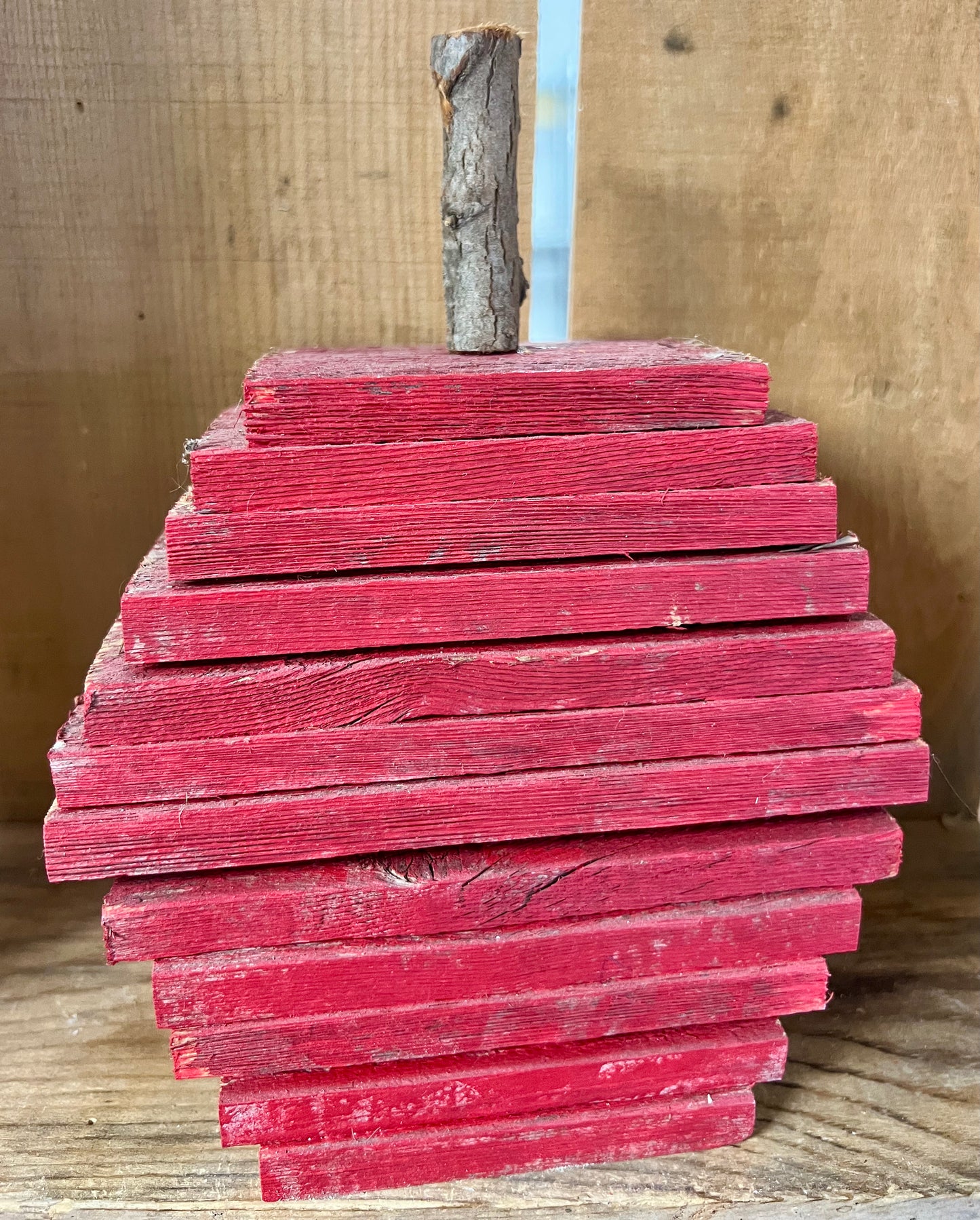Wood Apple Pallet Red Large