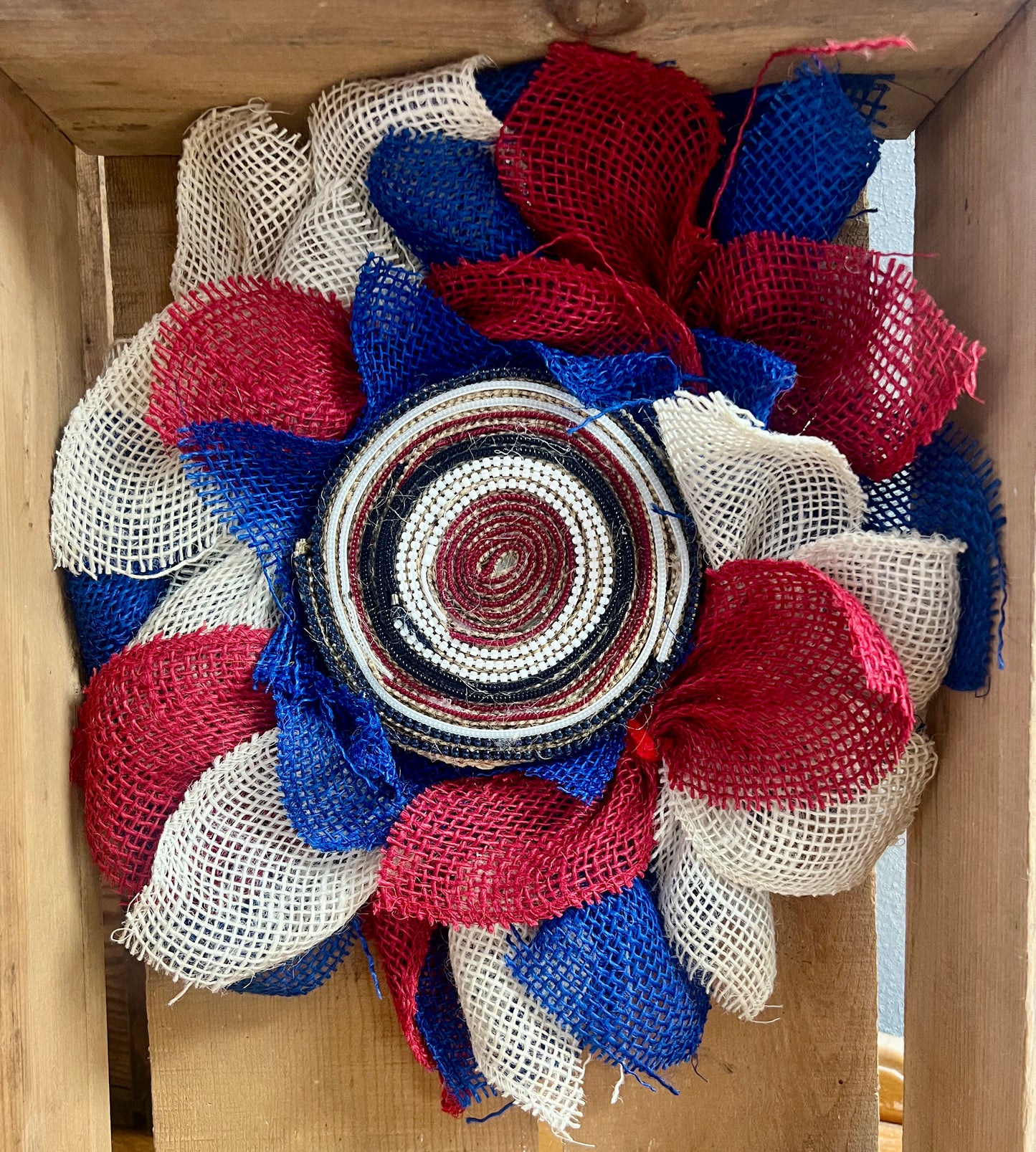 Burlap Wreath RWB with Zipper Center